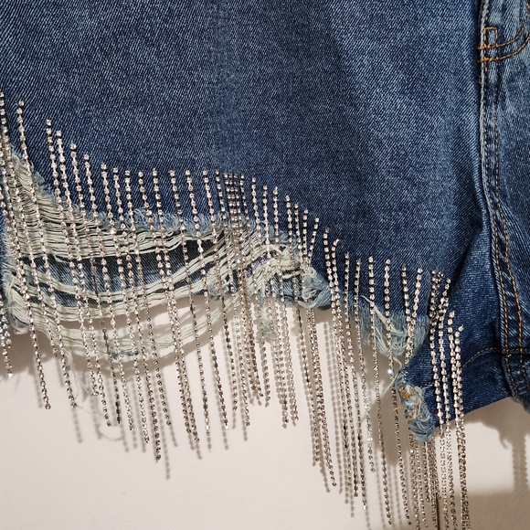 Distressed Denim Shorts with Fringe and Beads - Picture 4 of 6